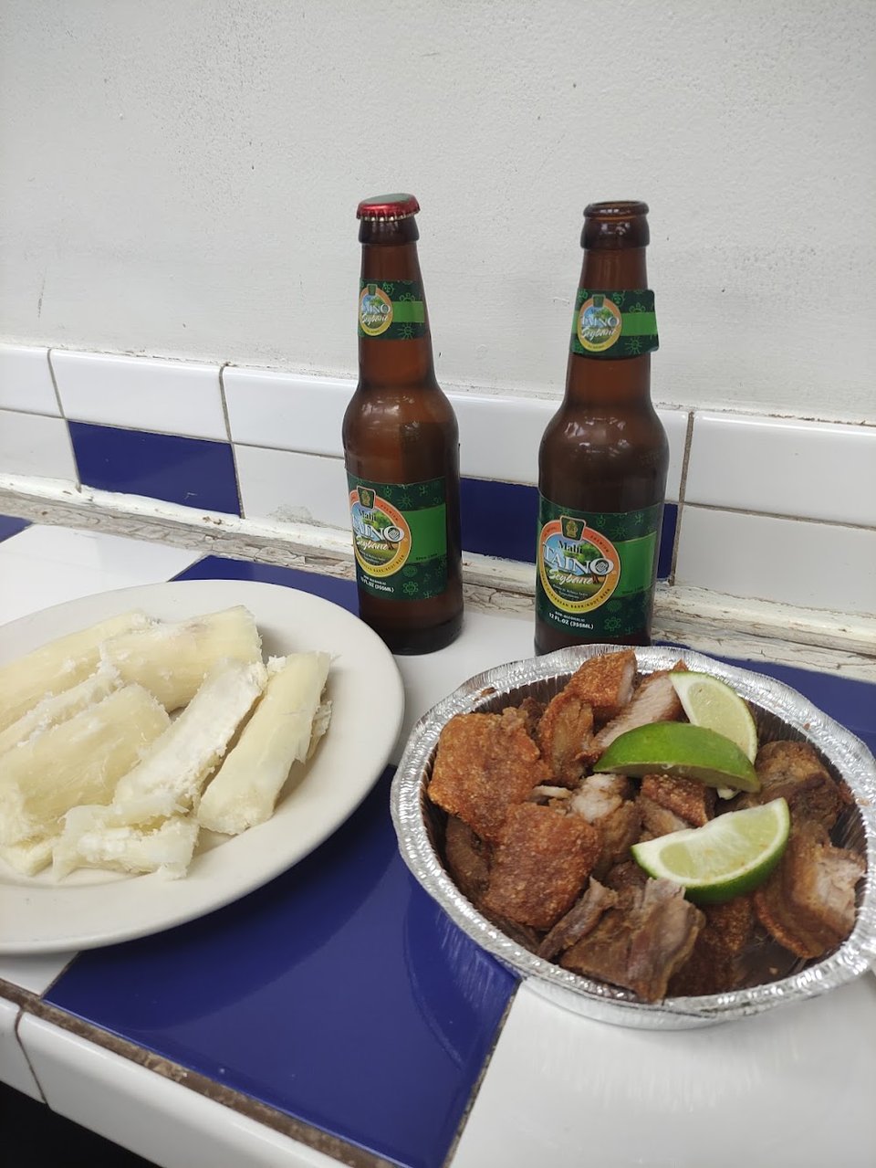 Chicharrones Y Yuca